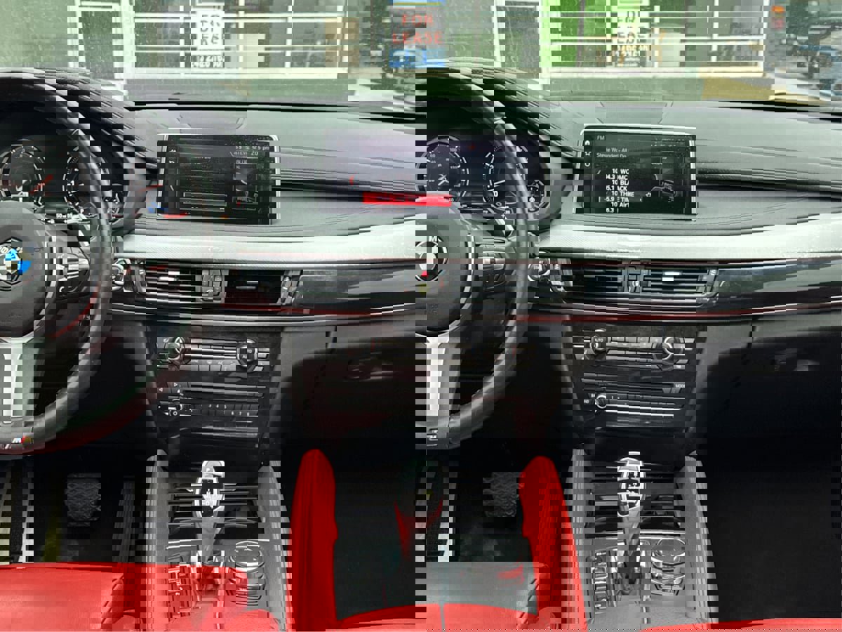 Used 2019 BMW X6 xDrive35i w/ M Sport Package image 19