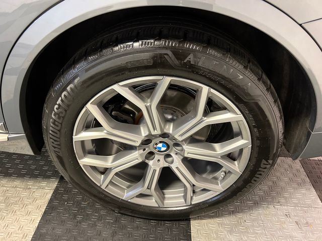 Used 2024 BMW X7 xDrive40i image 16
