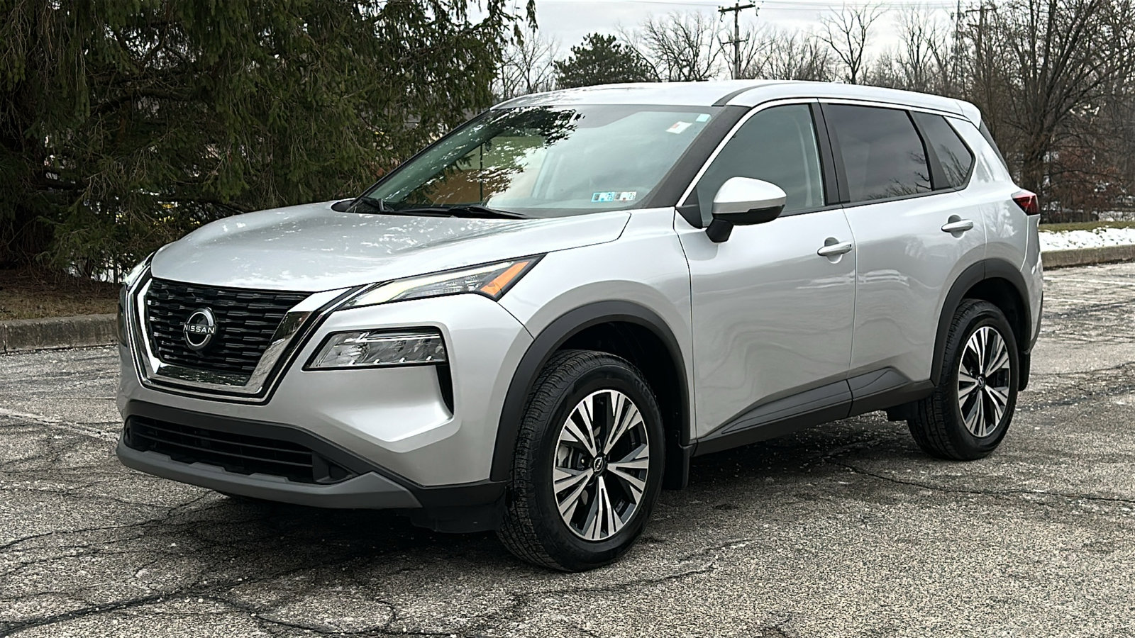 Certified 2022 Nissan Rogue SV image 2