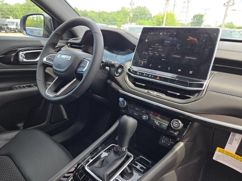 New 2026 Jeep Compass Latitude AWD/4WD image 8
