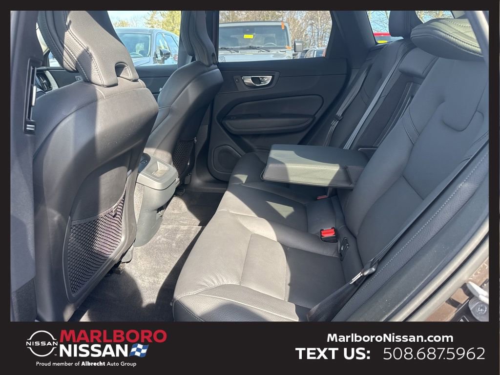 Used 2025 Volvo XC60 B5 Plus w/ Climate Package image 16