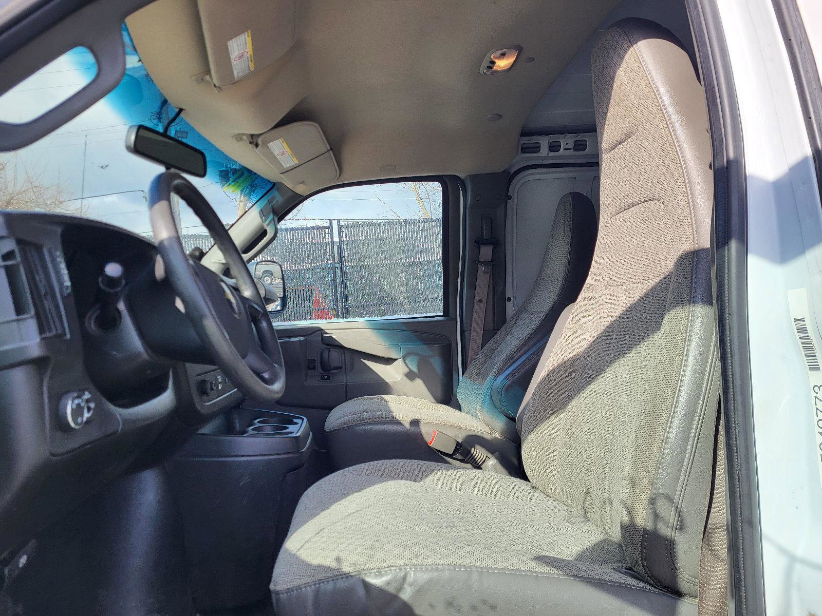 Used 2021 Chevrolet Express 2500 Extended image 9