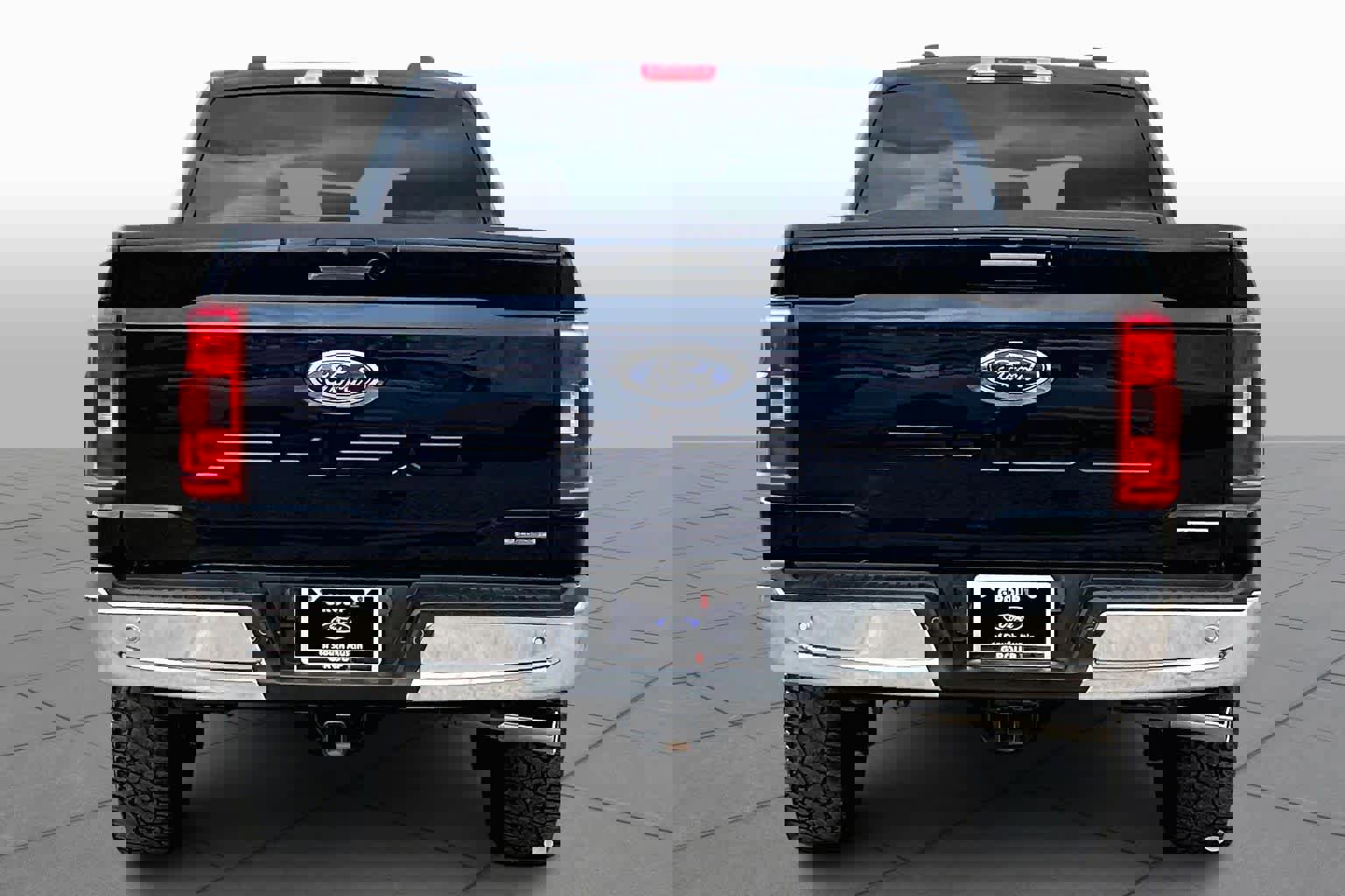 Used 2023 Ford F150 XLT w/ Equipment Group 302A High image 5