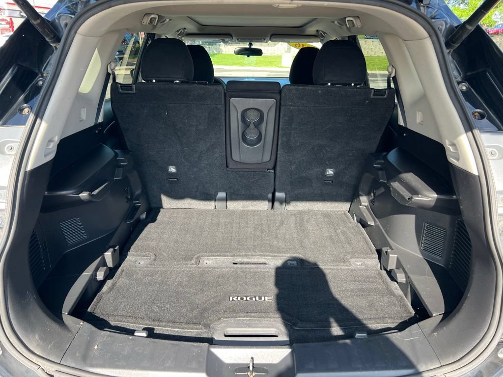 Used 2016 Nissan Rogue SV w/ SV Premium Package AWD/4WD image 22
