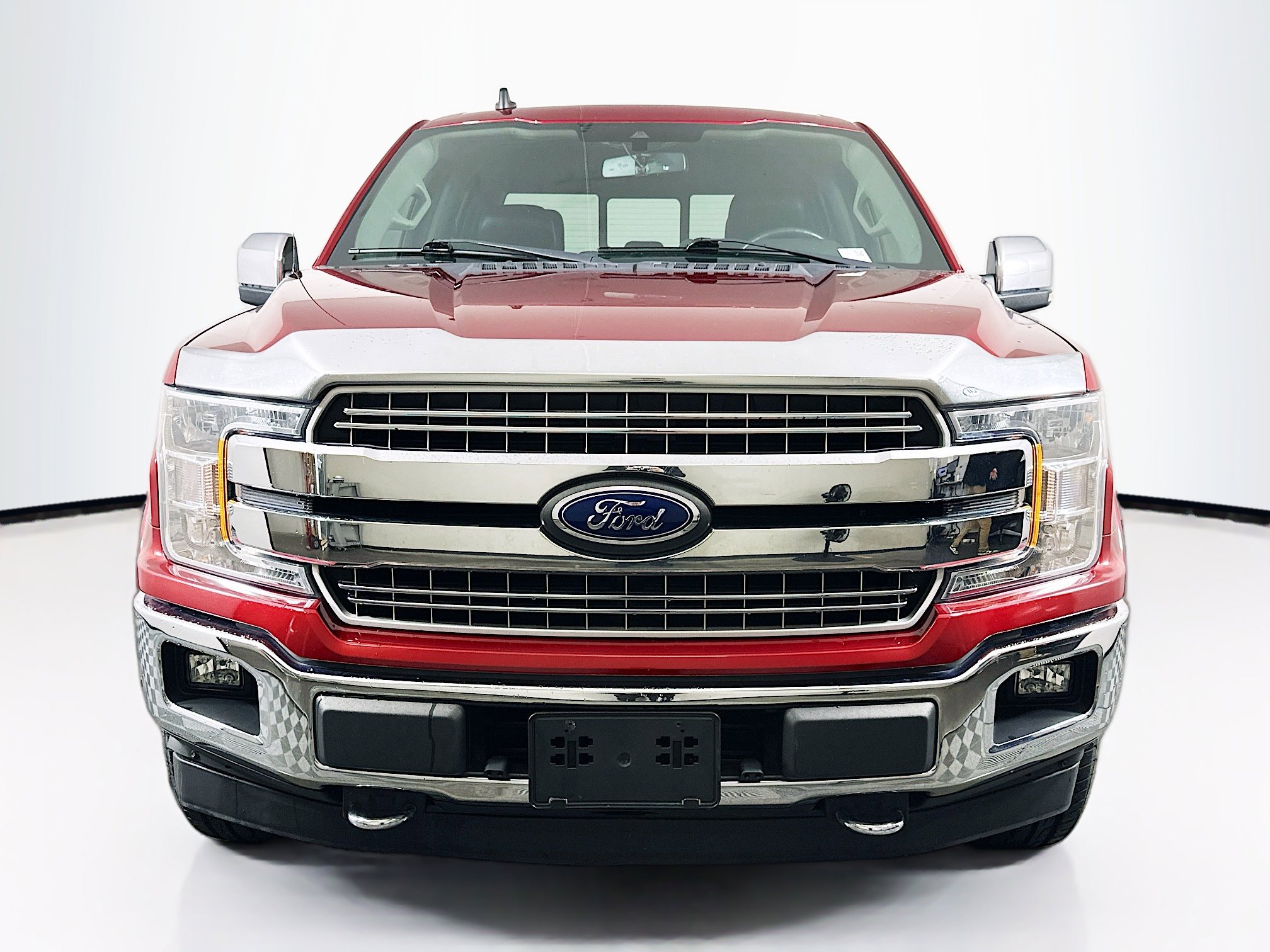 Used 2019 Ford F150 Lariat image 2