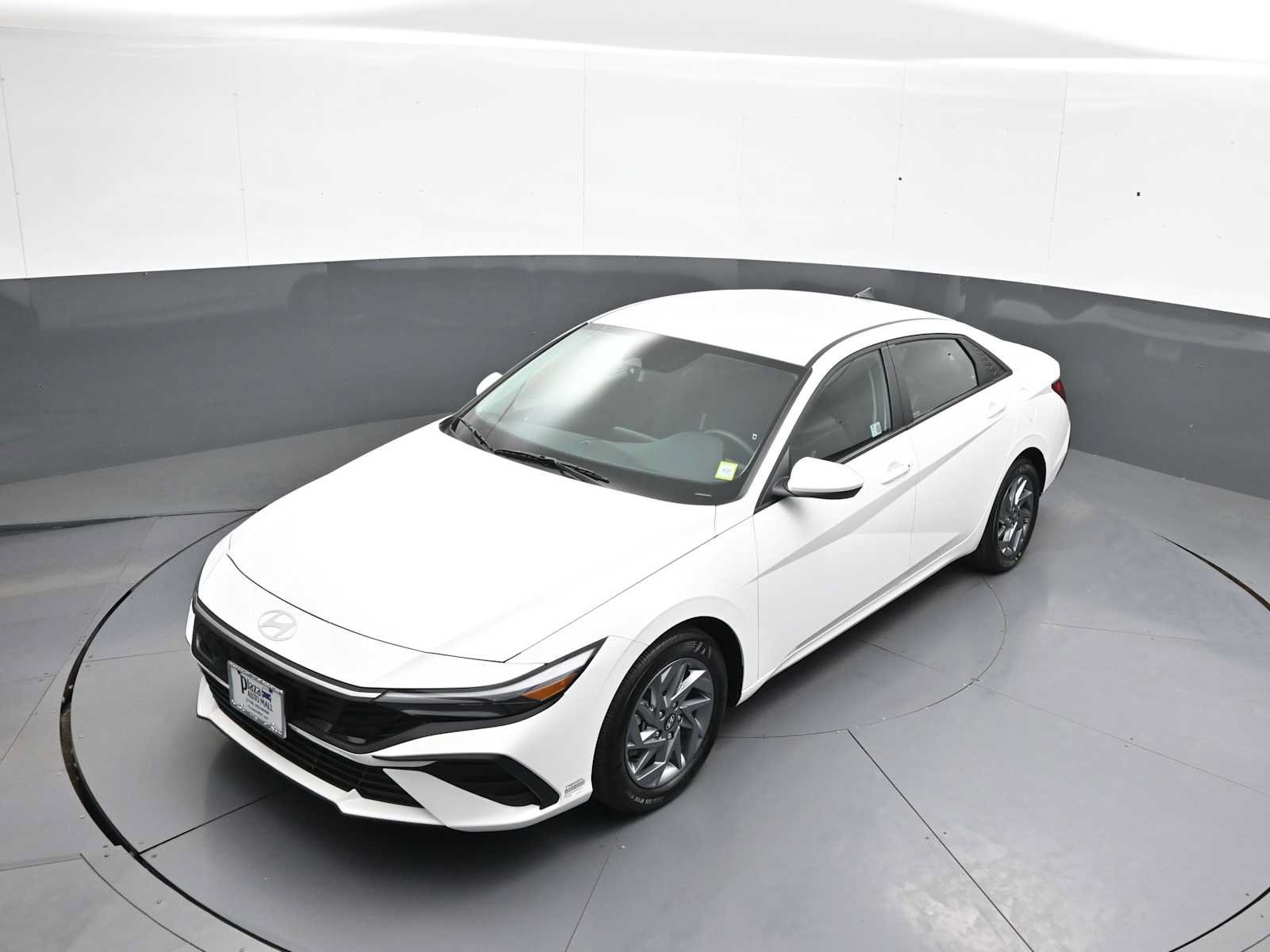 Certified 2024 Hyundai Elantra SEL FWD image 32