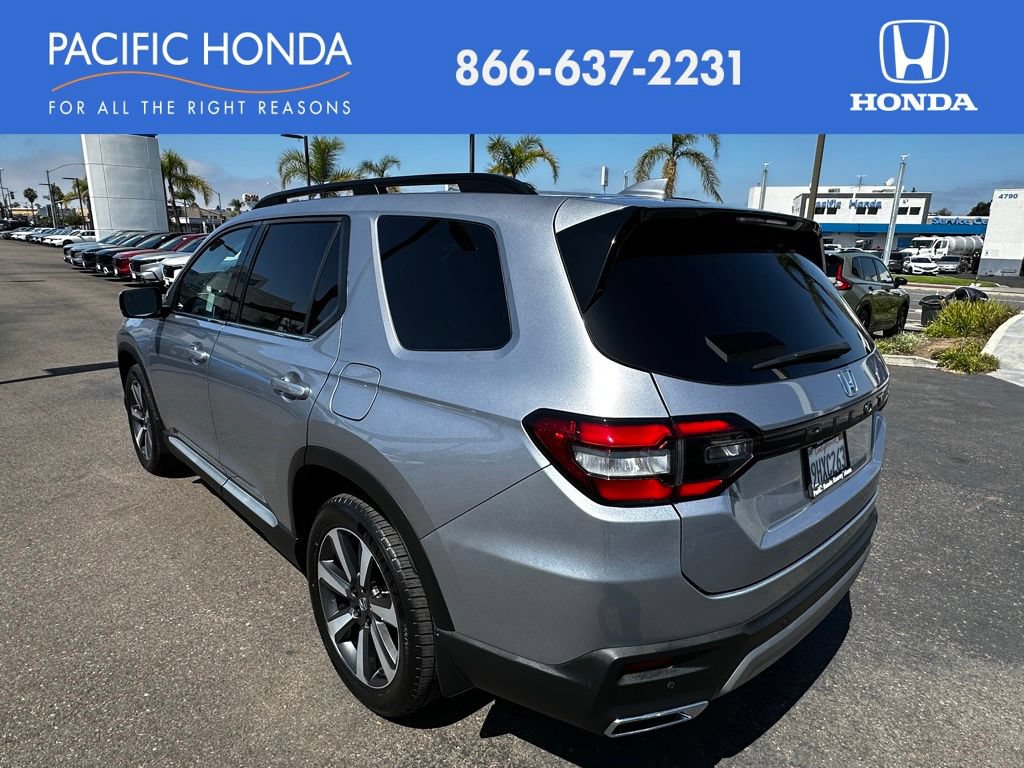 Used 2023 Honda Pilot Touring image 5