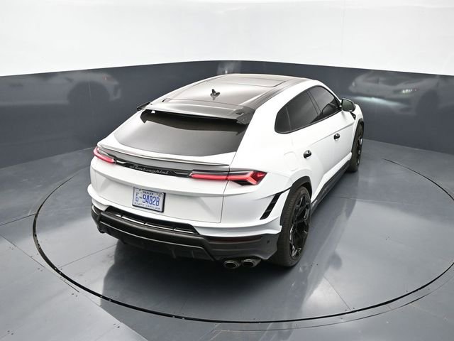 Used 2023 Lamborghini Urus Performante AWD/4WD image 22