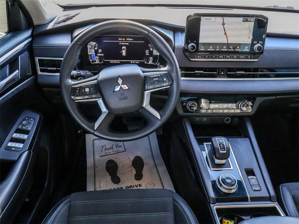 Used 2023 Mitsubishi Outlander SE image 27