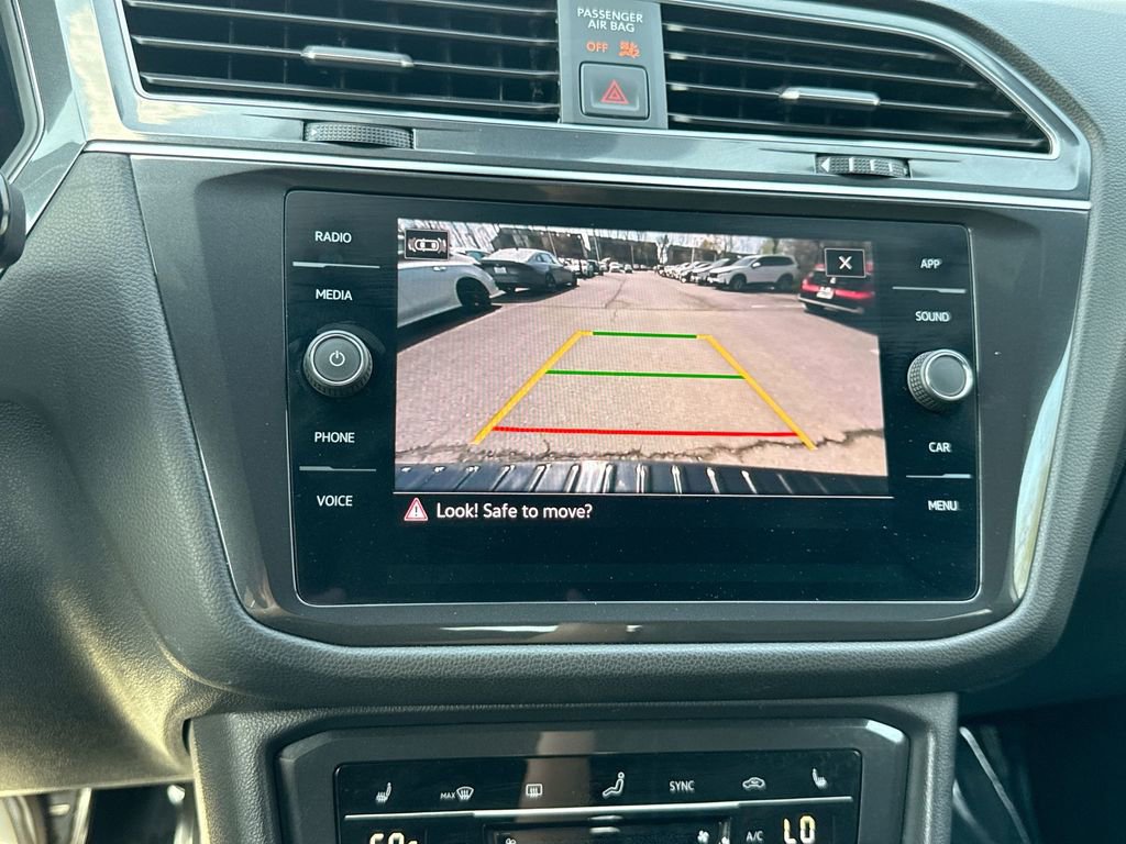 Used 2023 Volkswagen Tiguan SE R-Line image 23