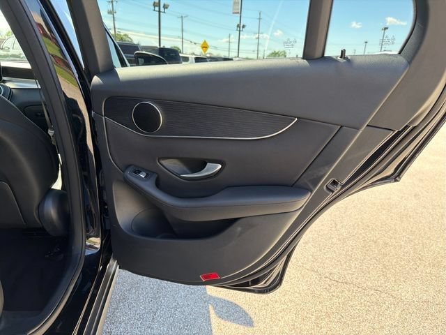 Used 2021 Mercedes-Benz GLC 300 w/ Premium Package image 34