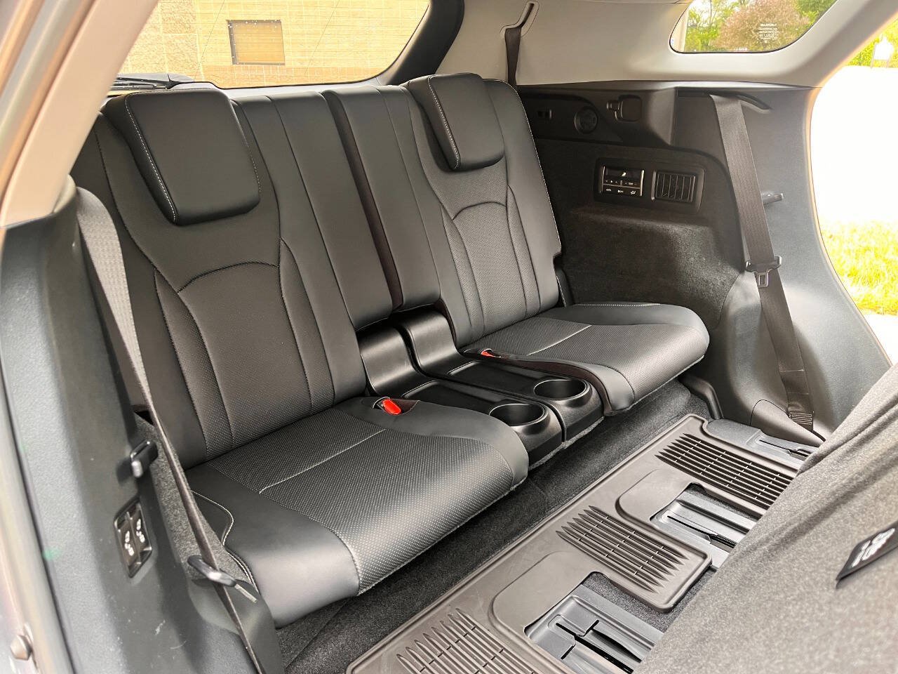 Used 2021 Lexus RX 350L Premium w/ Premium Package AWD/4WD image 25