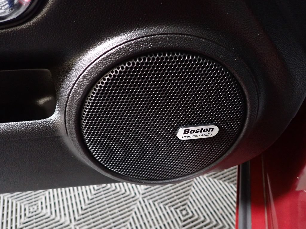 Used 2010 Chevrolet Camaro LT RWD image 5
