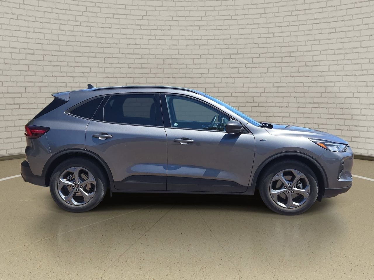 Used 2025 Ford Escape ST-Line FWD image 4