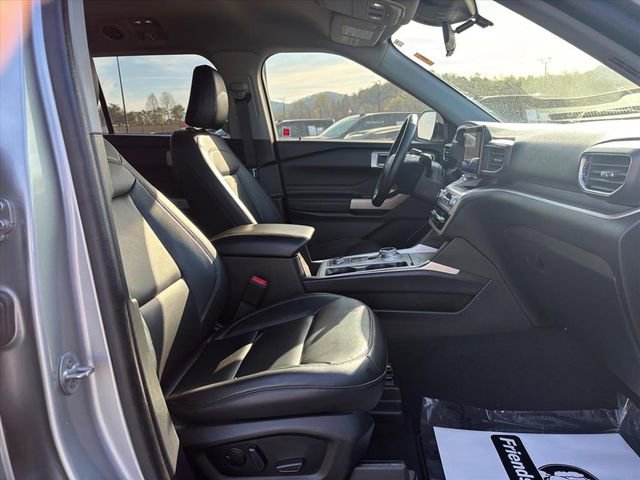 Used 2023 Ford Explorer XLT w/ Equipment Group 202A image 15