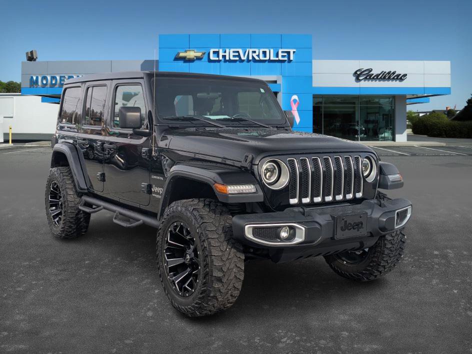 Used 2019 Jeep Wrangler Unlimited Sahara w/ Safety Group image 3