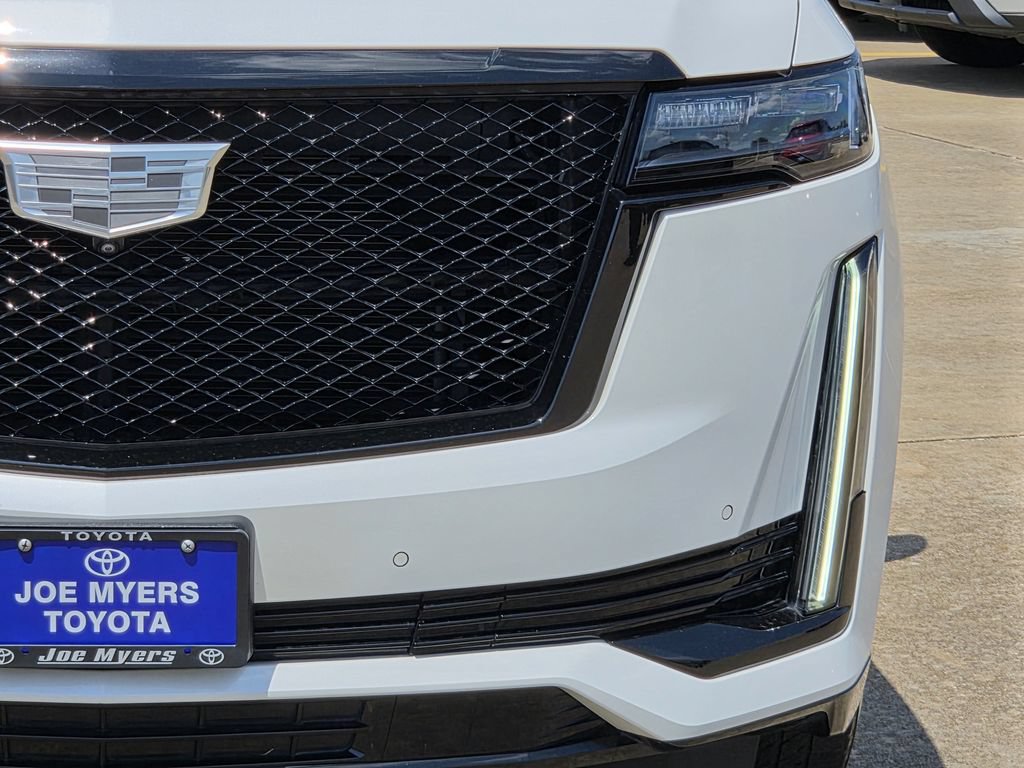 Used 2021 Cadillac Escalade ESV Sport Platinum w/ LPO, ONYX Package AWD/4WD image 4