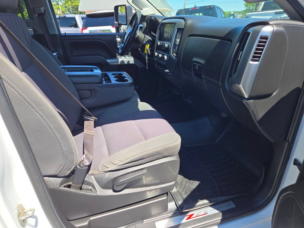 Used 2017 Chevrolet Silverado 2500 LT AWD/4WD image 13