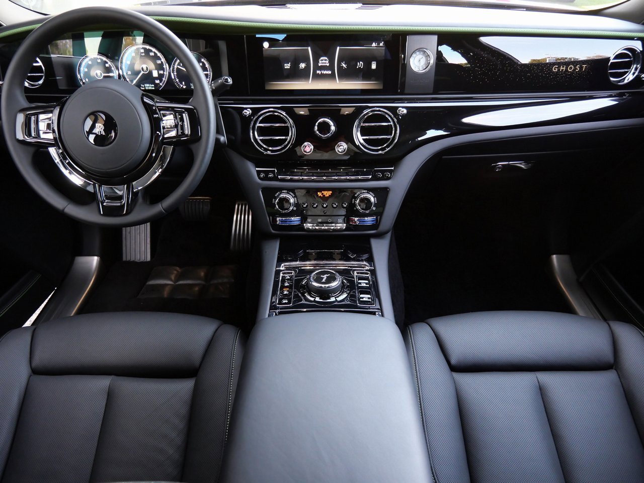 Used 2023 Rolls-Royce Ghost image 4