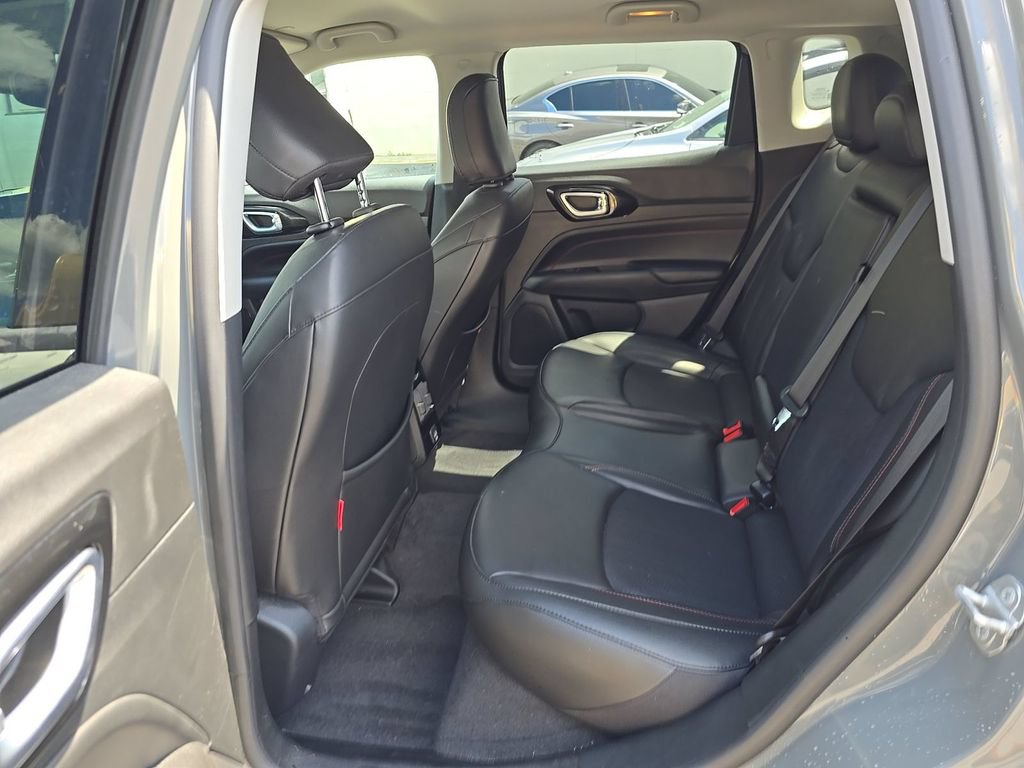 Used 2022 Jeep Compass Trailhawk AWD/4WD image 7