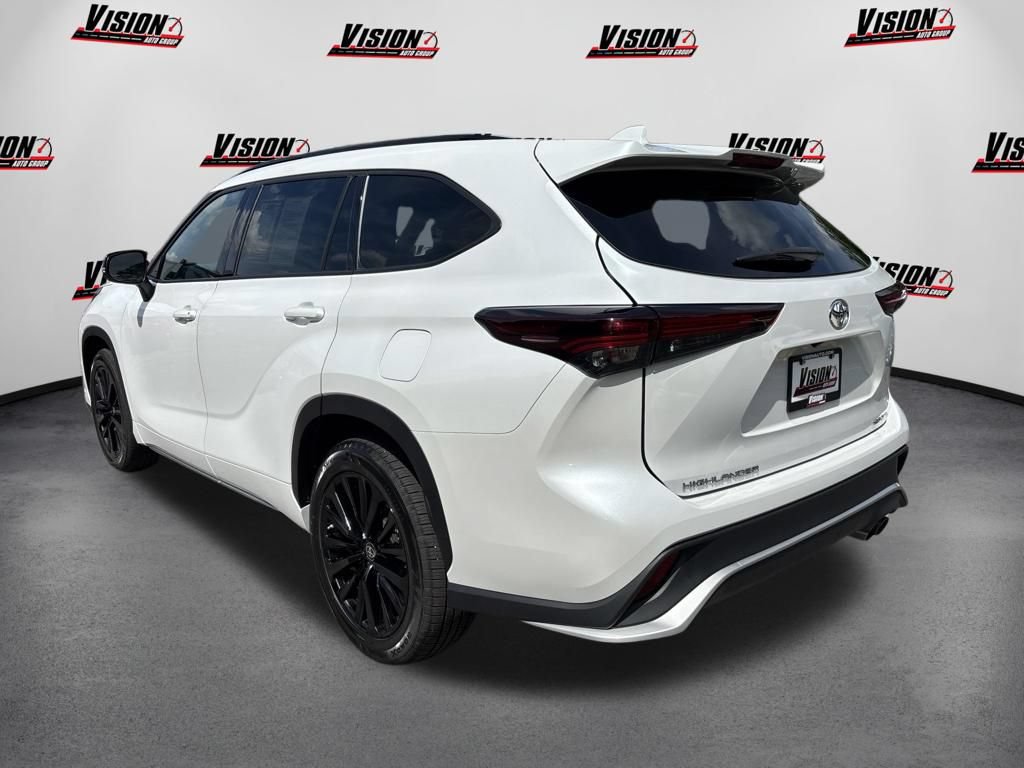 Used 2024 Toyota Highlander XSE AWD/4WD image 7