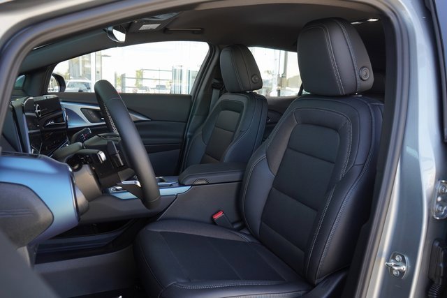 New 2025 Chevrolet Equinox EV LT image 21