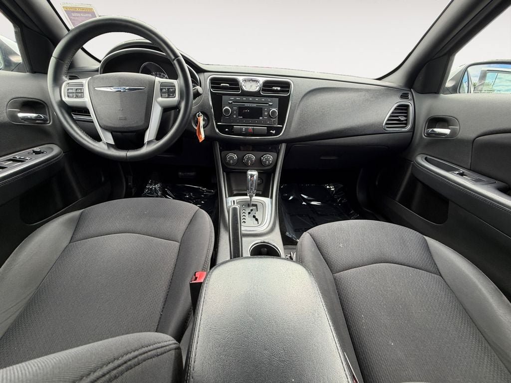Used 2014 Chrysler 200 Touring FWD image 11