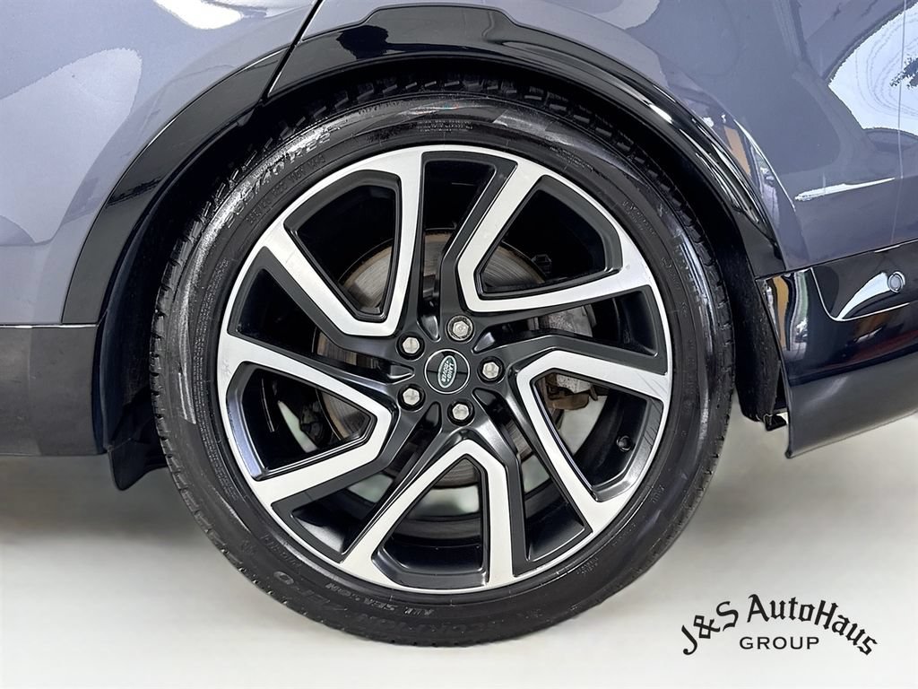 Used 2024 Land Rover Discovery Dynamic SE AWD/4WD image 40