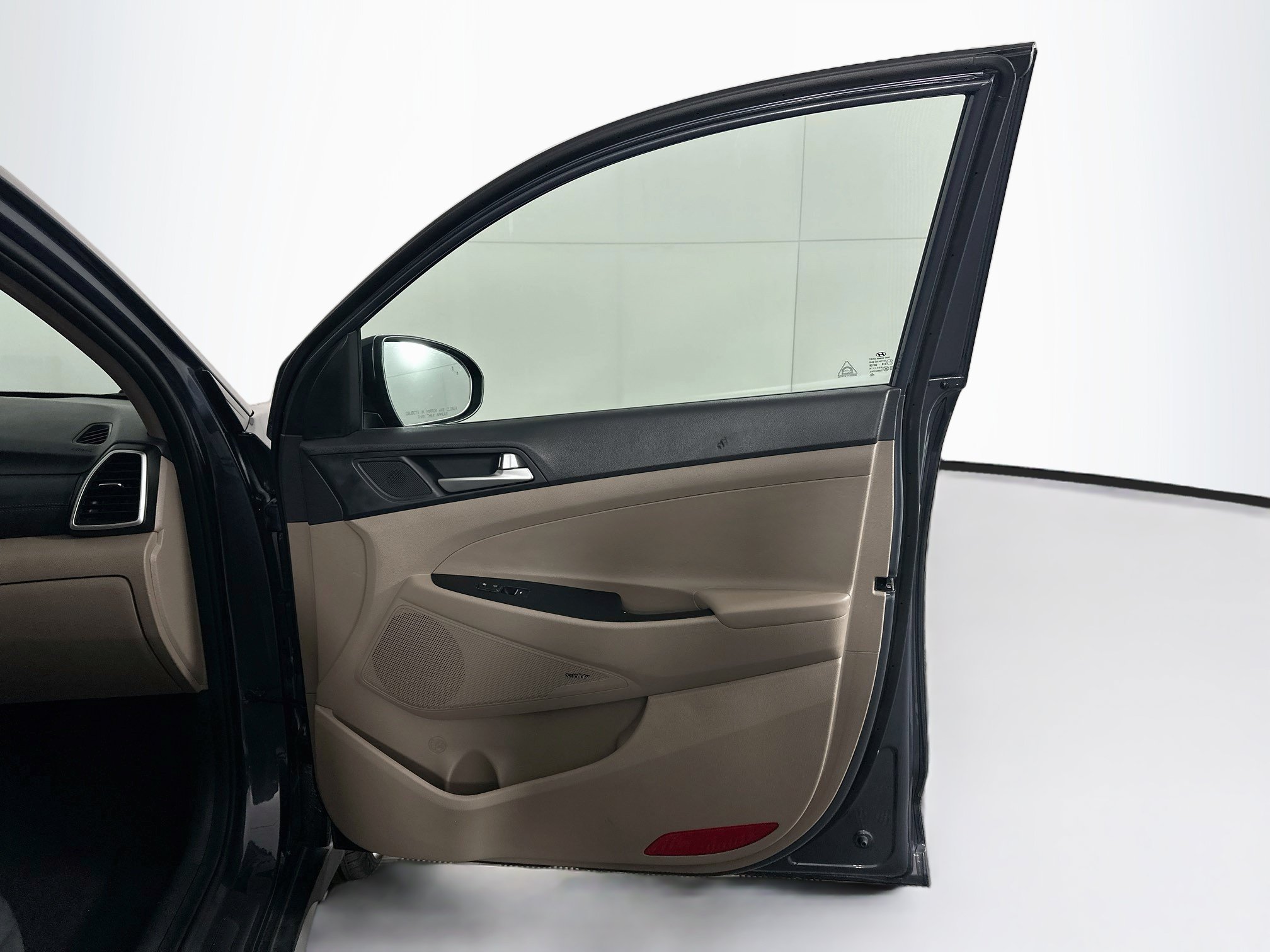 Used 2020 Hyundai Tucson Limited FWD image 32