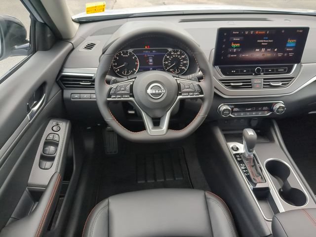 New 2026 Nissan Altima 2.5 SR w/ SR Midnight Edition Package FWD image 27