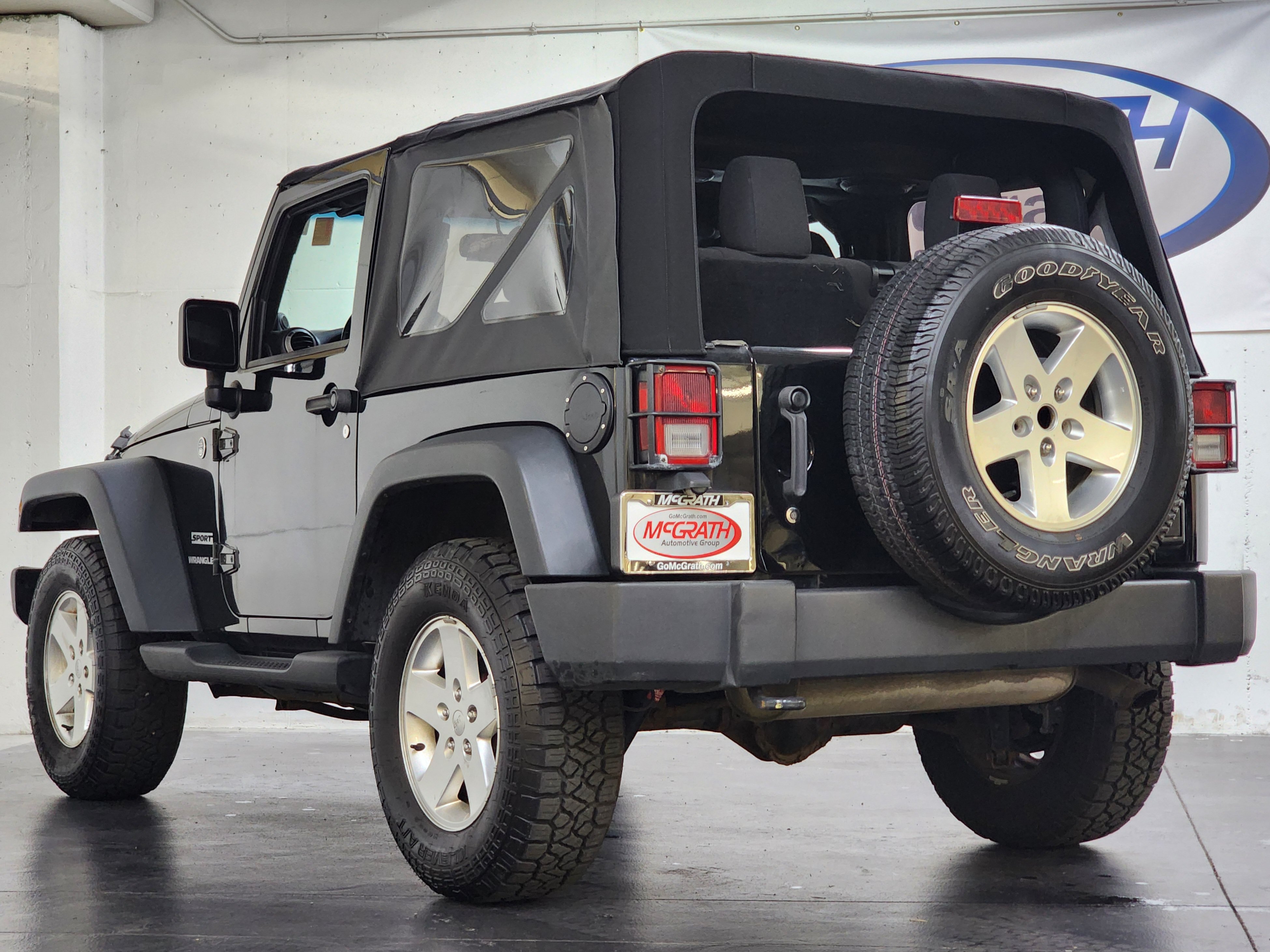 Used 2013 Jeep Wrangler Sport AWD/4WD image 7