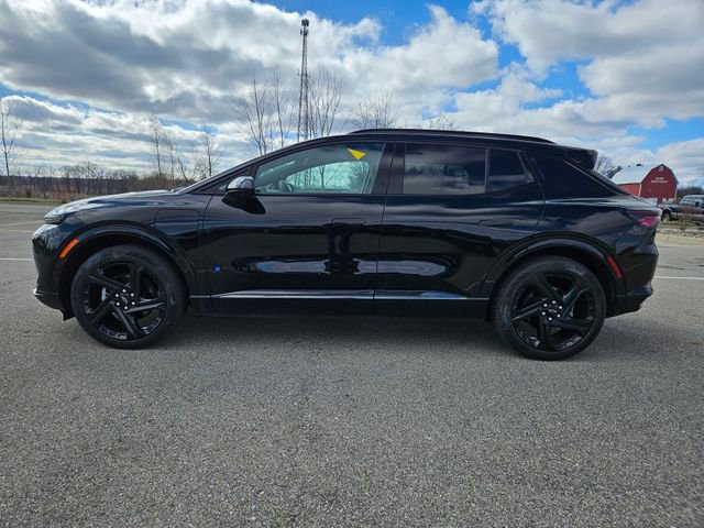 Used 2024 Chevrolet Equinox EV RS image 4