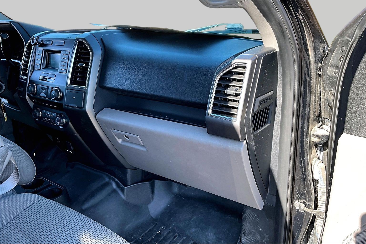 Used 2017 Ford F150 XLT w/ Equipment Group 301A Mid RWD image 15