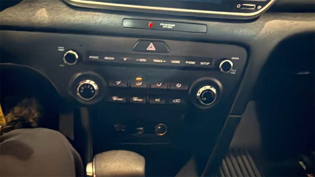 Used 2020 Kia Sportage LX image 25