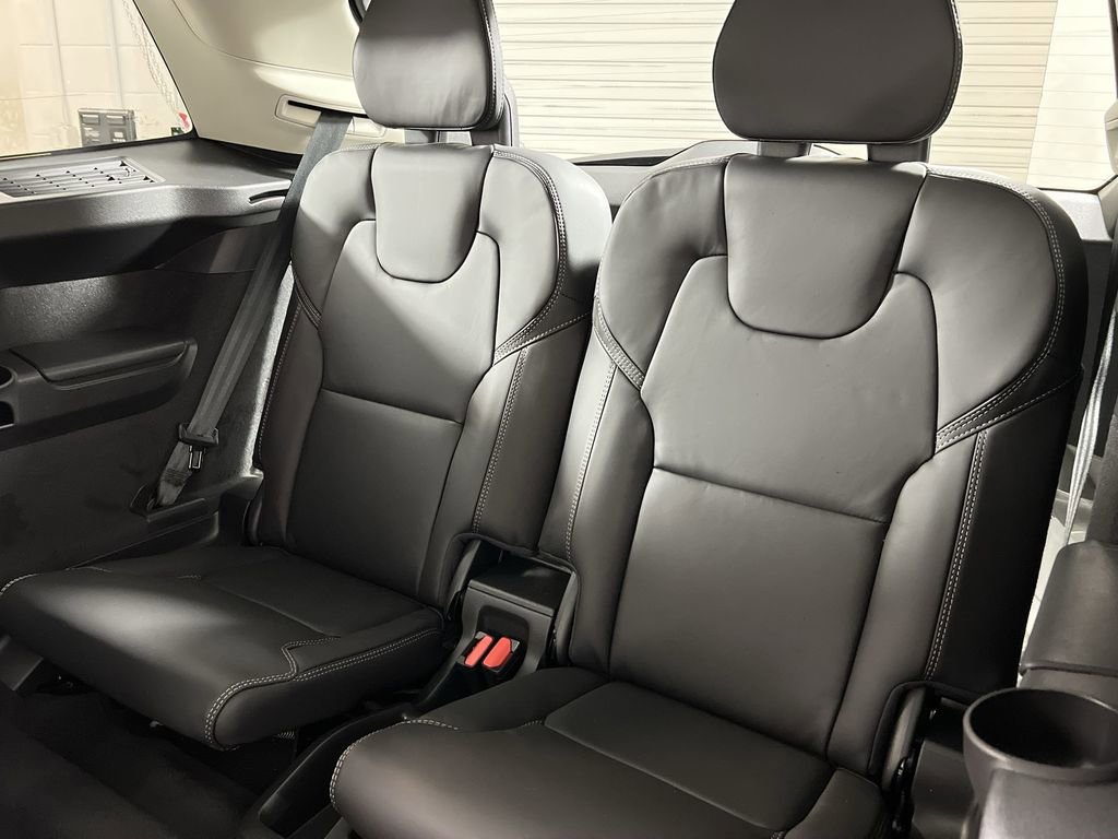 New 2026 Volvo XC90 B6 Ultra image 24