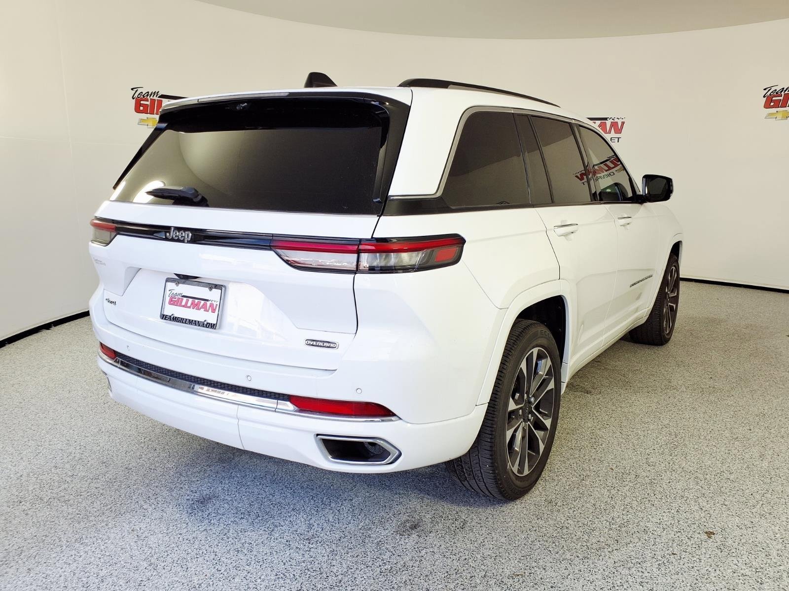 Used 2024 Jeep Grand Cherokee Overland w/ Luxury Tech Group IV image 7