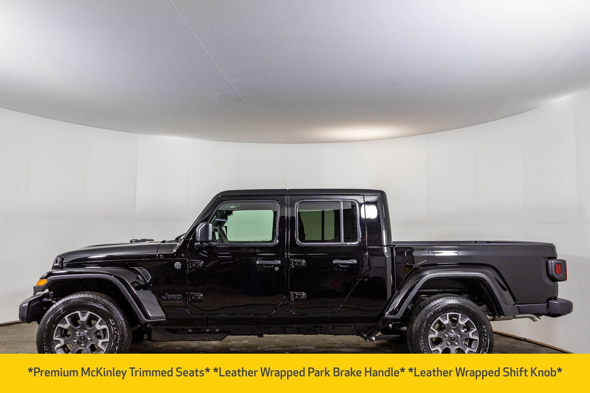 New 2026 Jeep Gladiator Sport S image 23