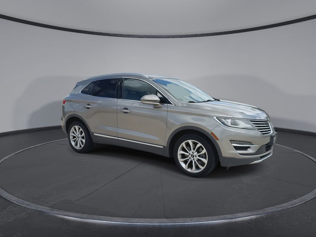 Used 2017 Lincoln MKC Select w/ Select Plus Package AWD/4WD image 2