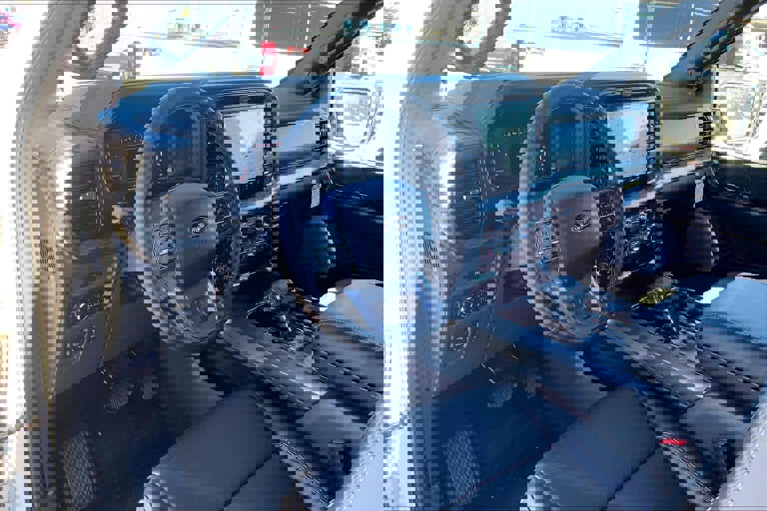 New 2025 Ford F150 Lariat w/ Equipment Group 502A High image 8