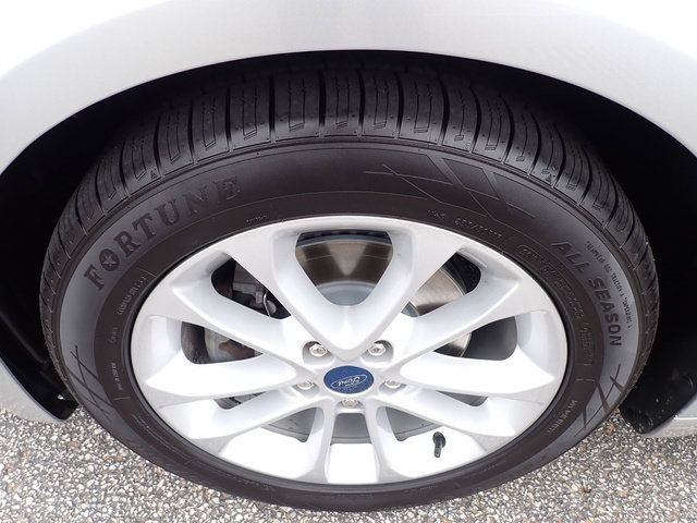 Used 2019 Ford Fusion SE FWD image 13
