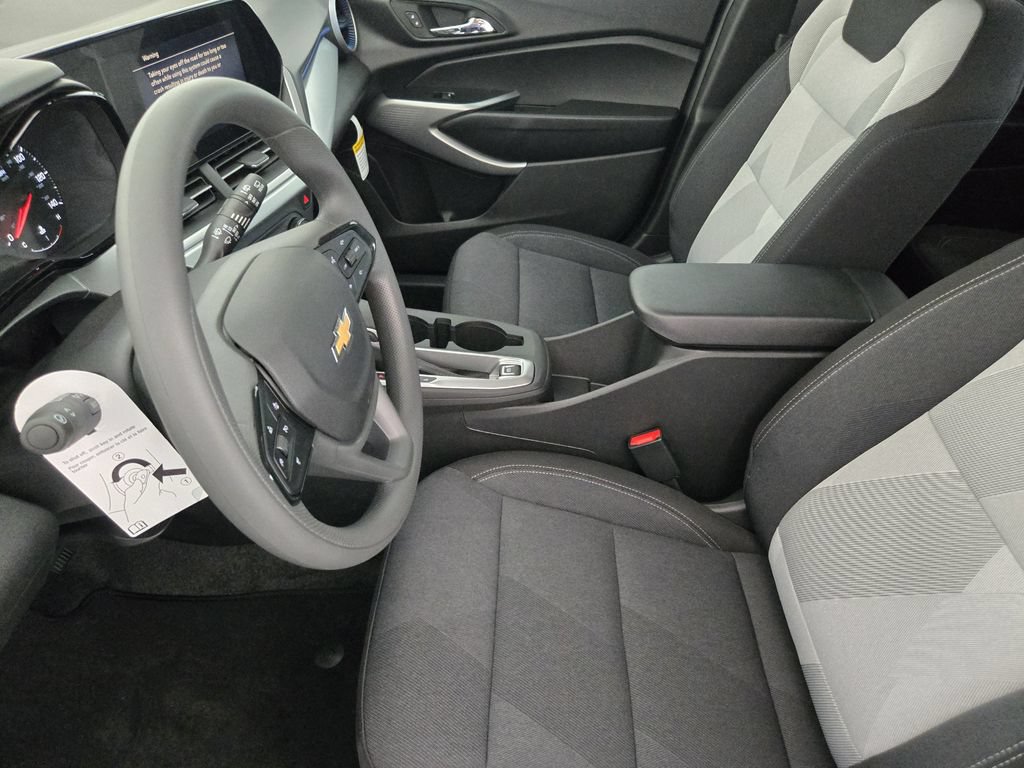 New 2026 Chevrolet Trax LS w/ LS Convenience Package FWD image 15