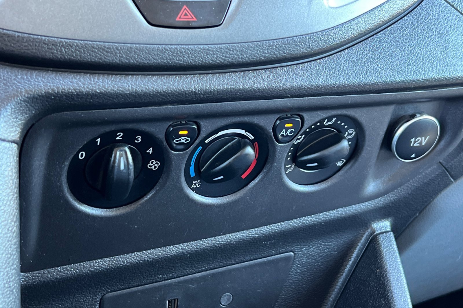 Certified 2018 Ford Transit 150 XL image 22