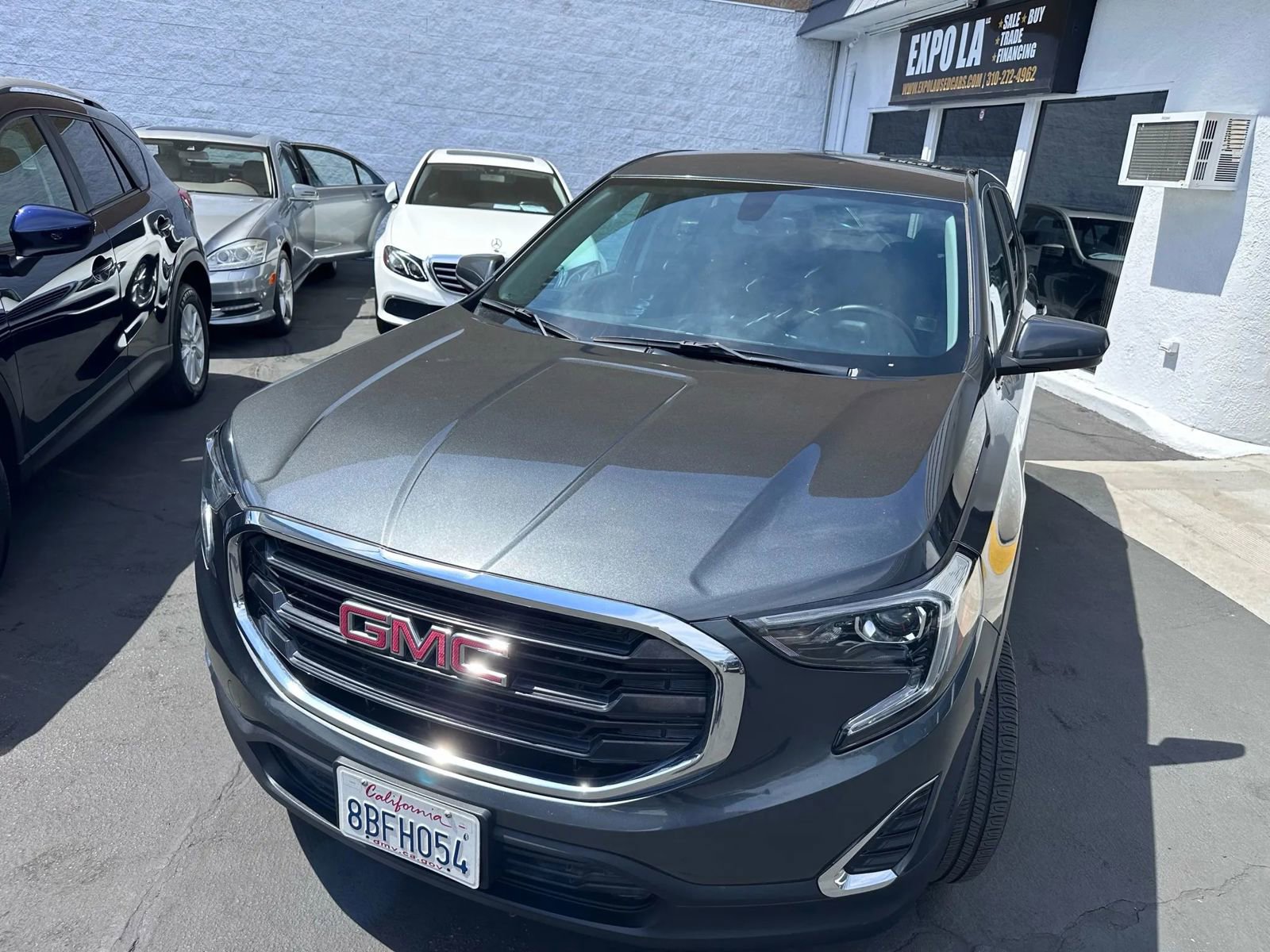 Used 2018 GMC Terrain SLE image 2