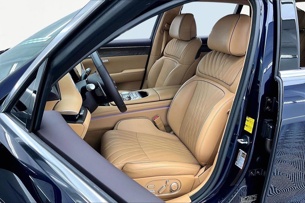 Used 2024 Genesis G90 3.5T image 25
