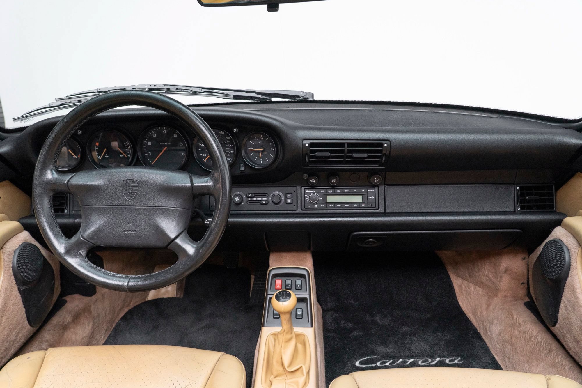 Used 1998 Porsche 911 Carrera RWD image 2