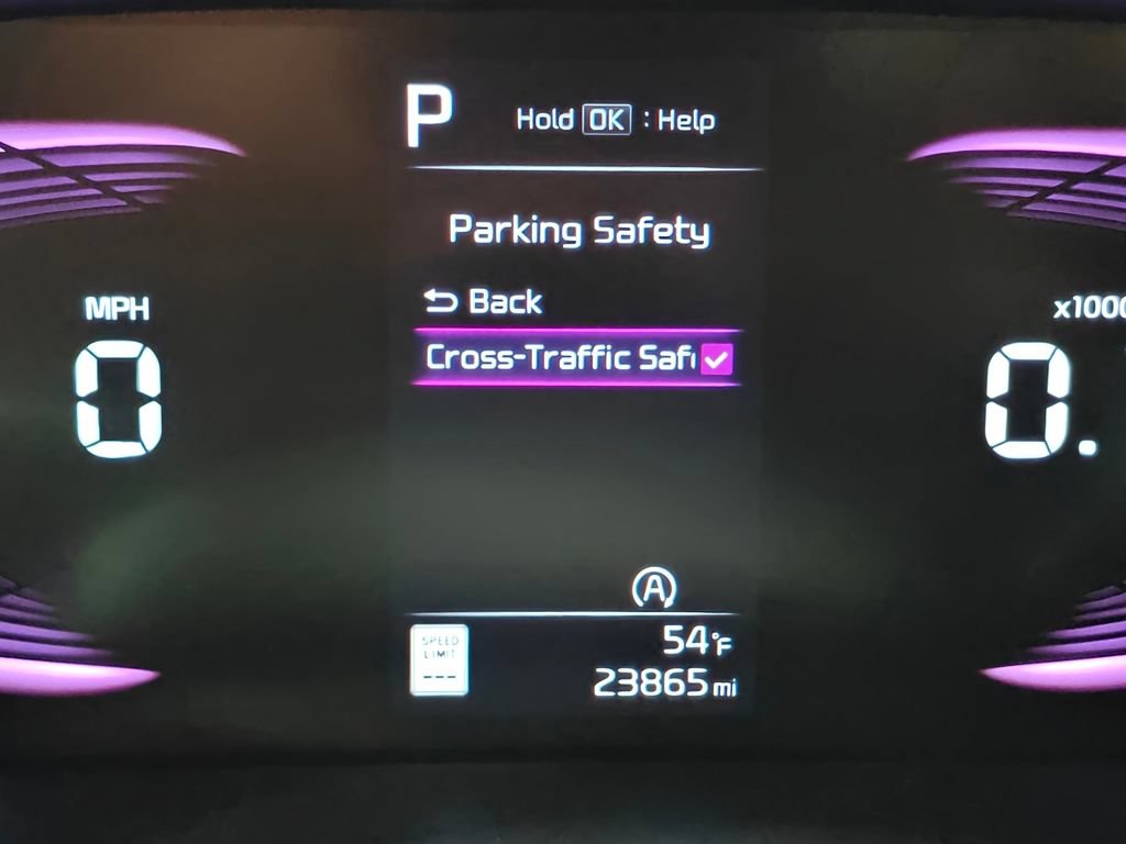Used 2025 Kia Soul LX w/ LX Technology Package FWD image 31