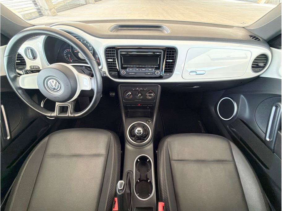 Used 2012 Volkswagen Beetle 2.5 FWD image 14
