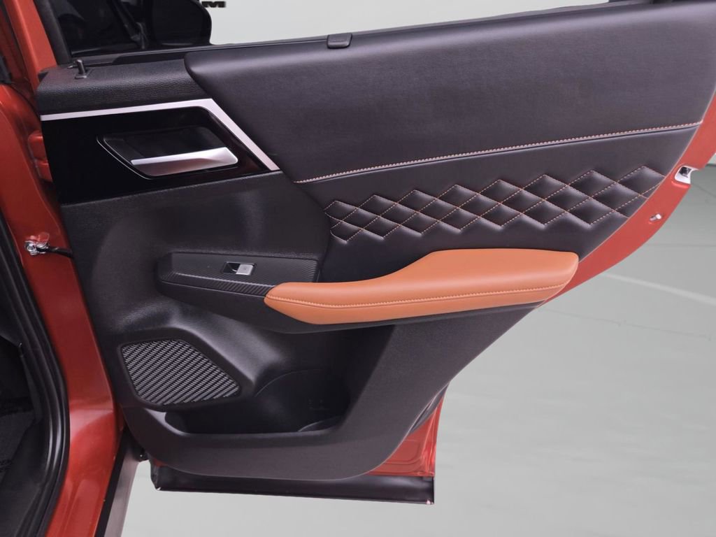 Used 2023 Mitsubishi Outlander SEL image 27