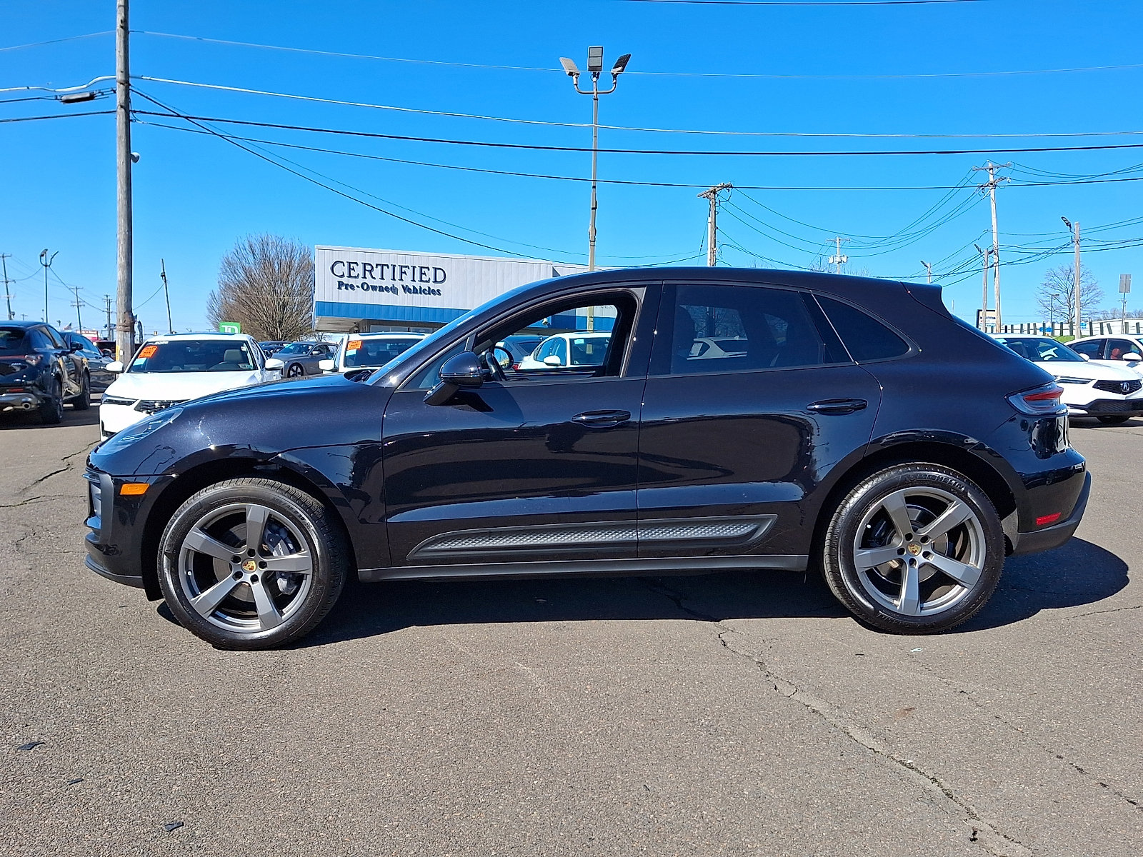 Used 2025 Porsche Macan image 7