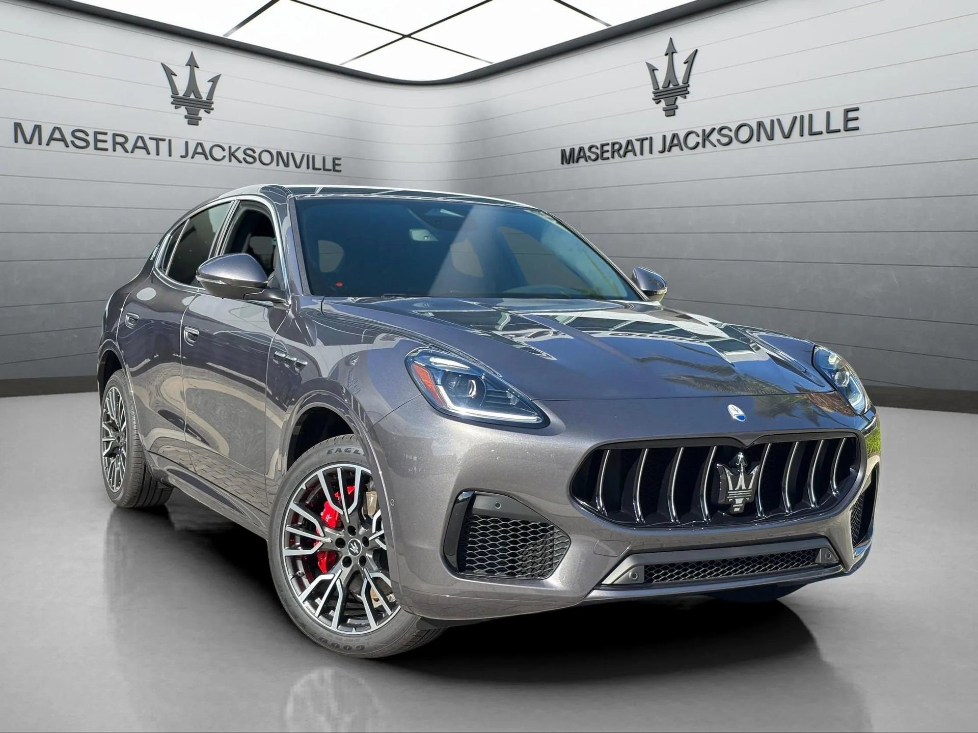 New 2025 Maserati Grecale GT